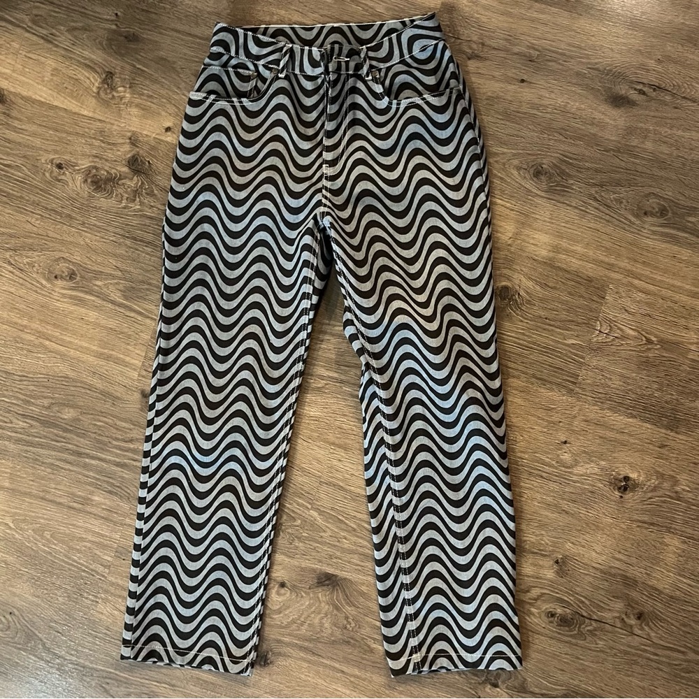 Wave Patterned Black And Gray Pants - image 1